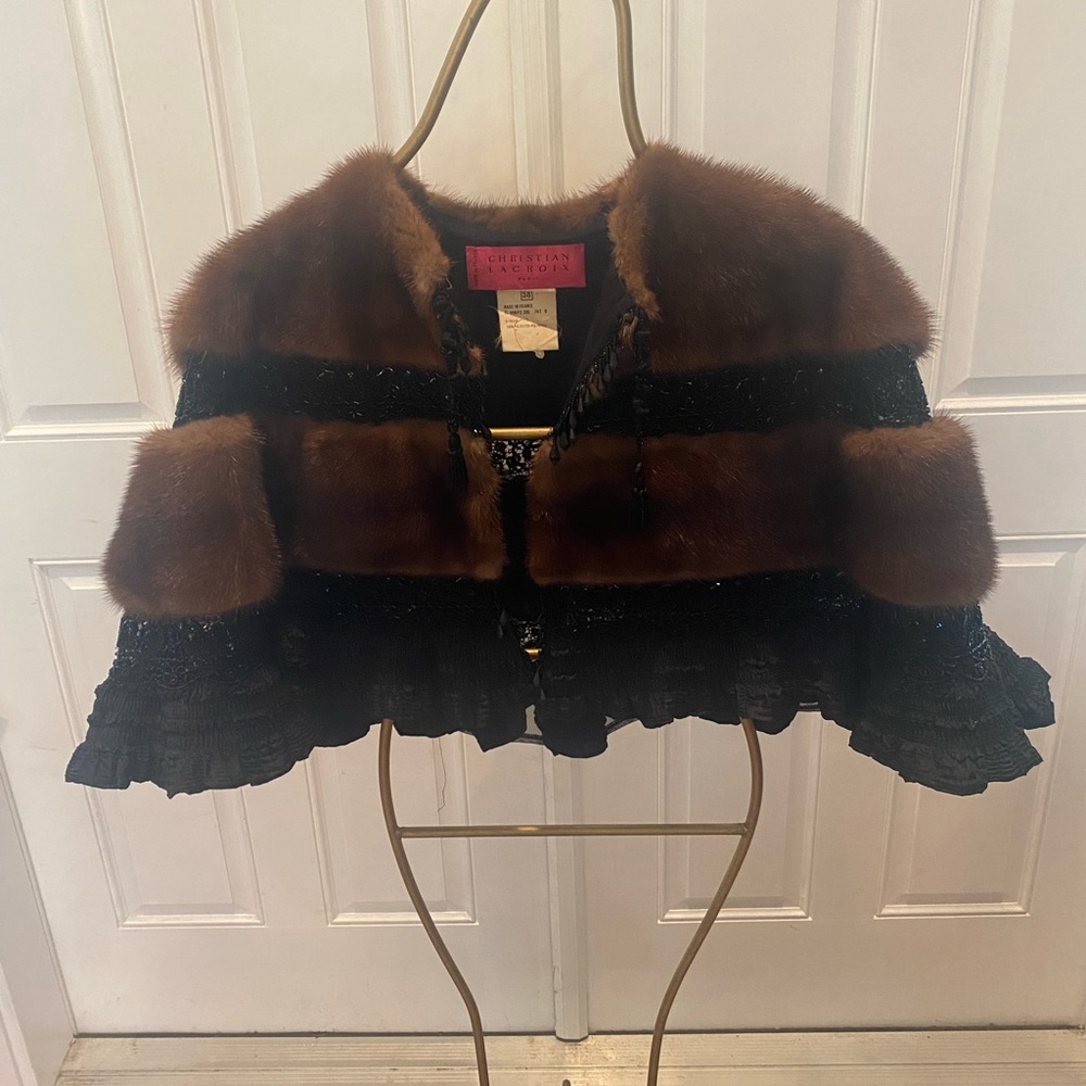 Christian Lacroix stunning runway mink cape - Picture 9 of 10